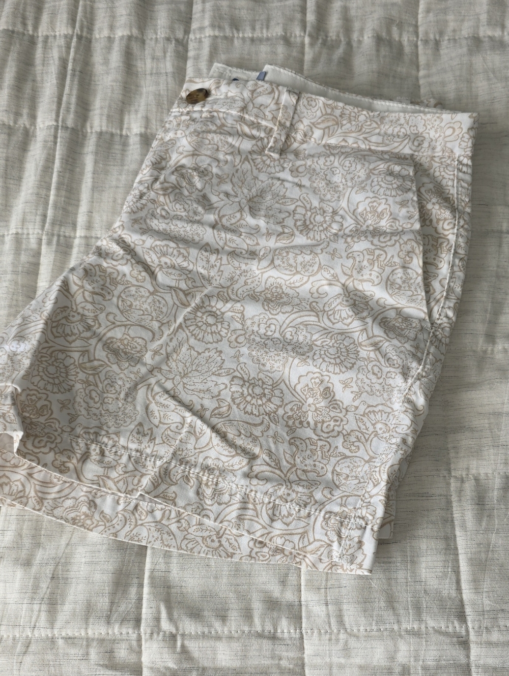 Old Navy Cream Floral Print Shorts
